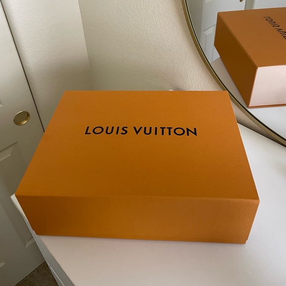 Louis Vuitton box - Picture 2 of 2